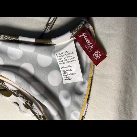 Guess two piece bathing suit - Picture 9 of 11